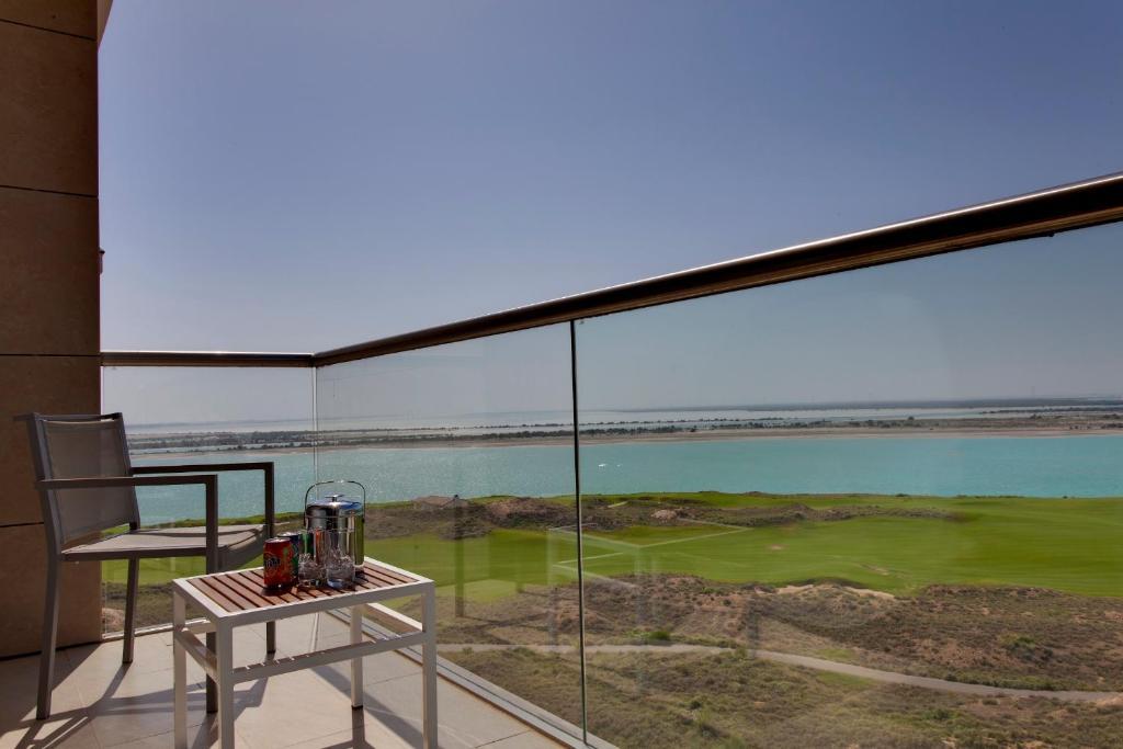 Park Inn By Radisson Abu Dhabi Yas Island Exterior foto