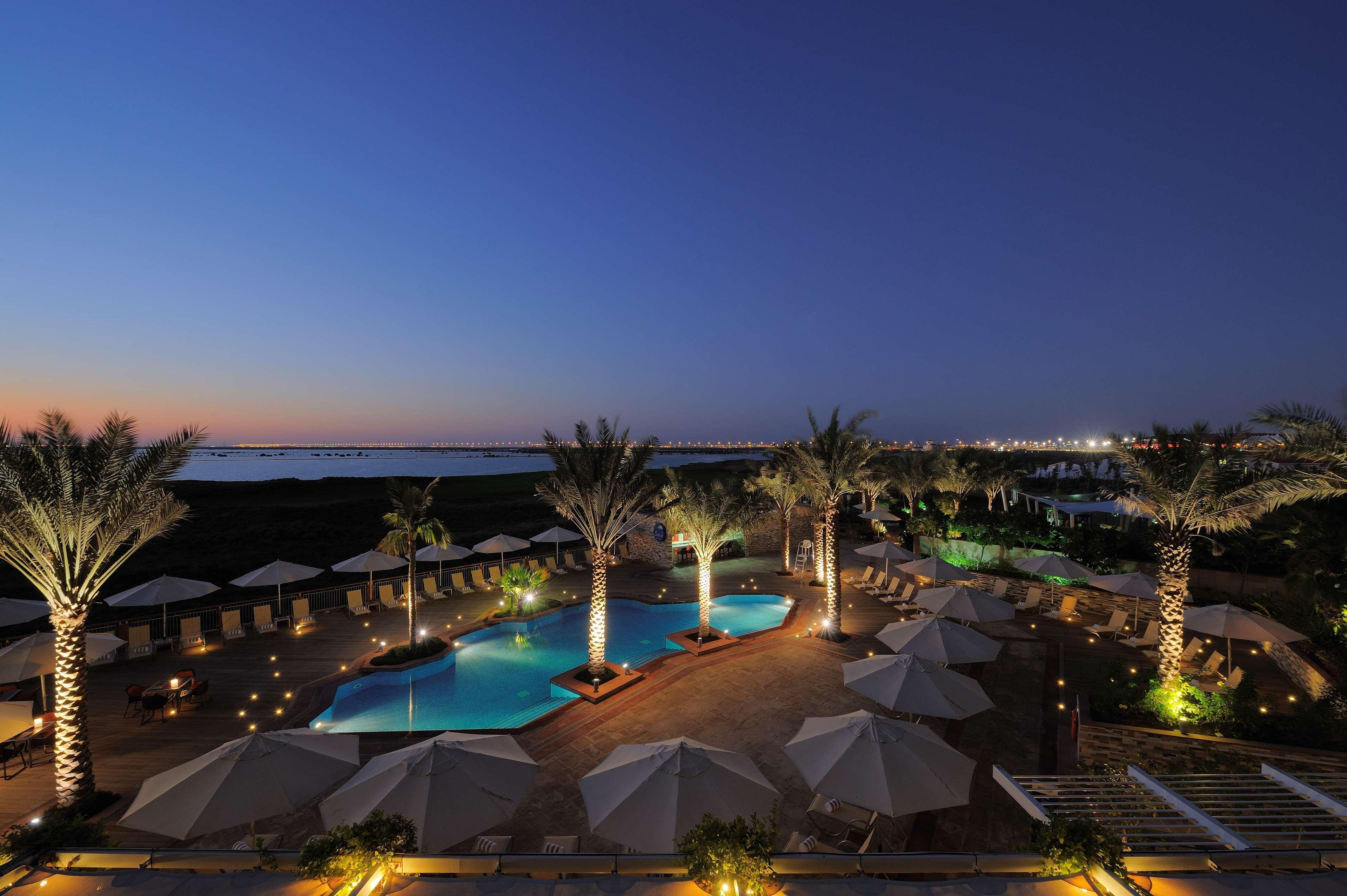 Park Inn By Radisson Abu Dhabi Yas Island Exterior foto